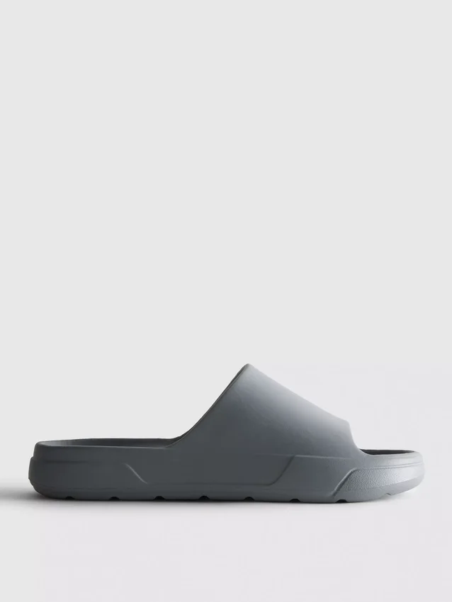 Chunky sole slider