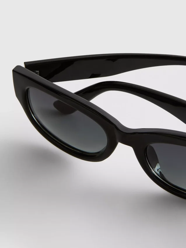 Chunky square sunglasses