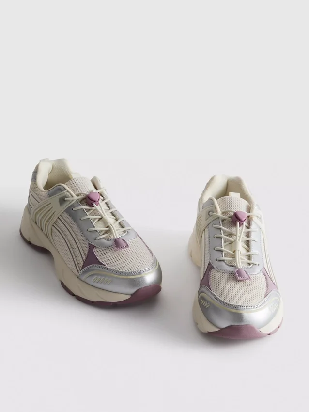 Chunky toggle sneakers