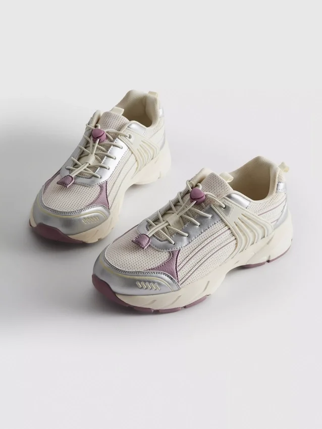 Chunky toggle sneakers