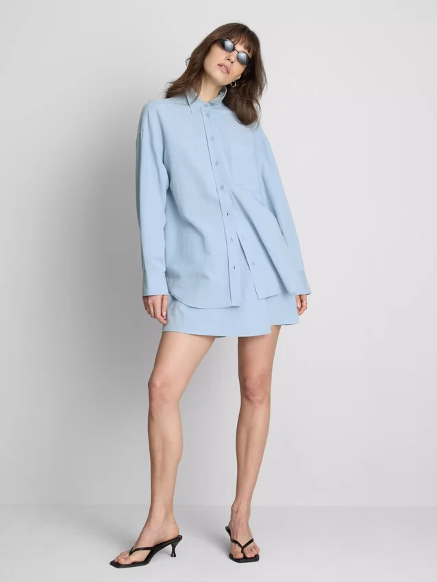 Classic cotton-blend button-down shirt
