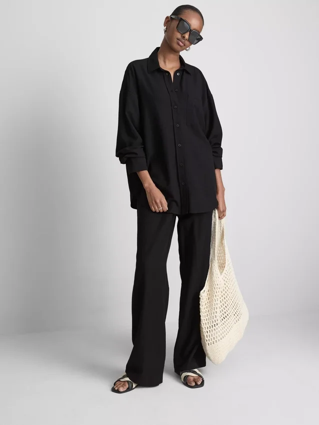 Classic cotton-blend button-down shirt