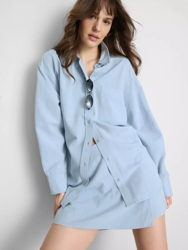 Classic cotton-blend button-down shirt