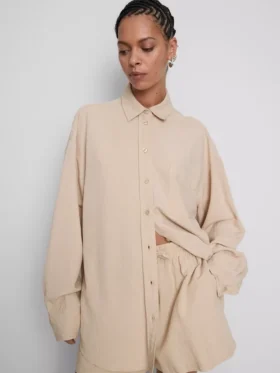 Classic cotton-blend button-down shirt