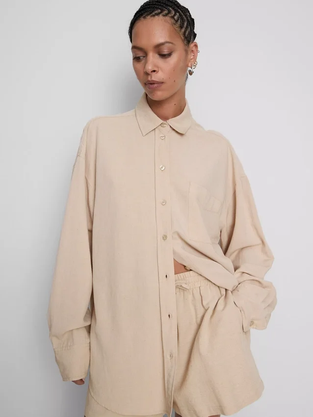 Classic cotton-blend button-down shirt