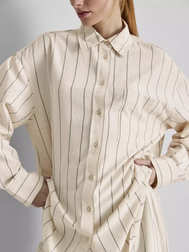 Classic cotton-blend button-down shirt