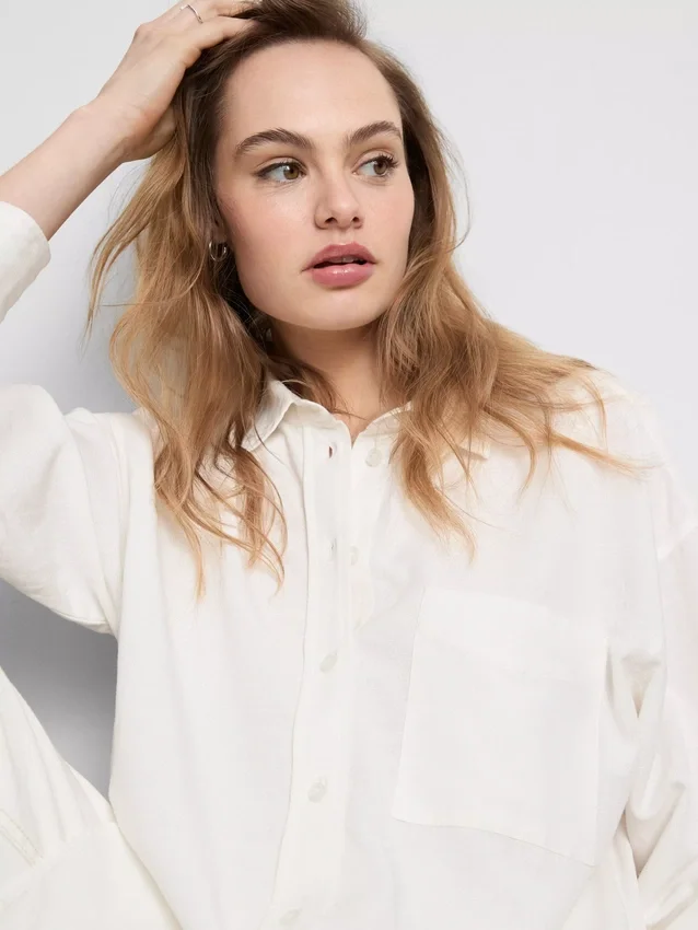 Classic cotton-blend button-down shirt