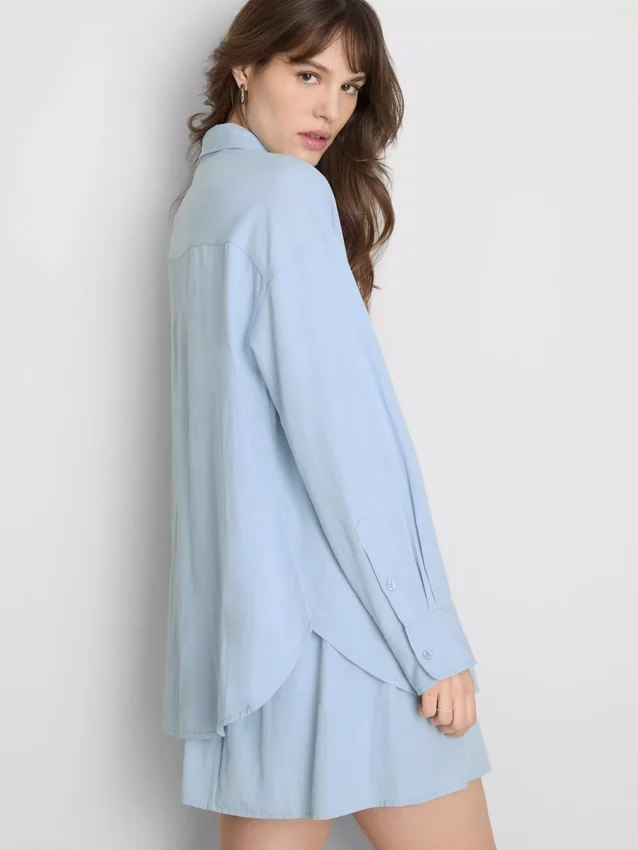 Classic cotton-blend button-down shirt