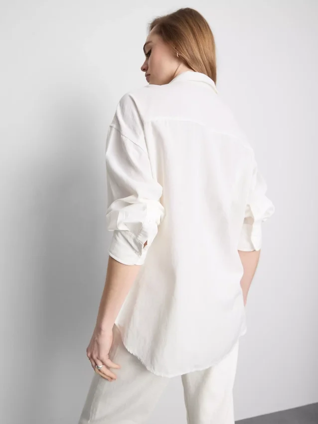 Classic cotton-blend button-down shirt