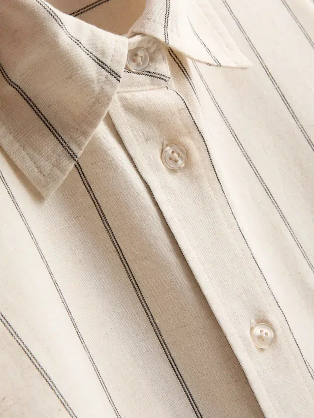 Classic cotton-blend button-down shirt