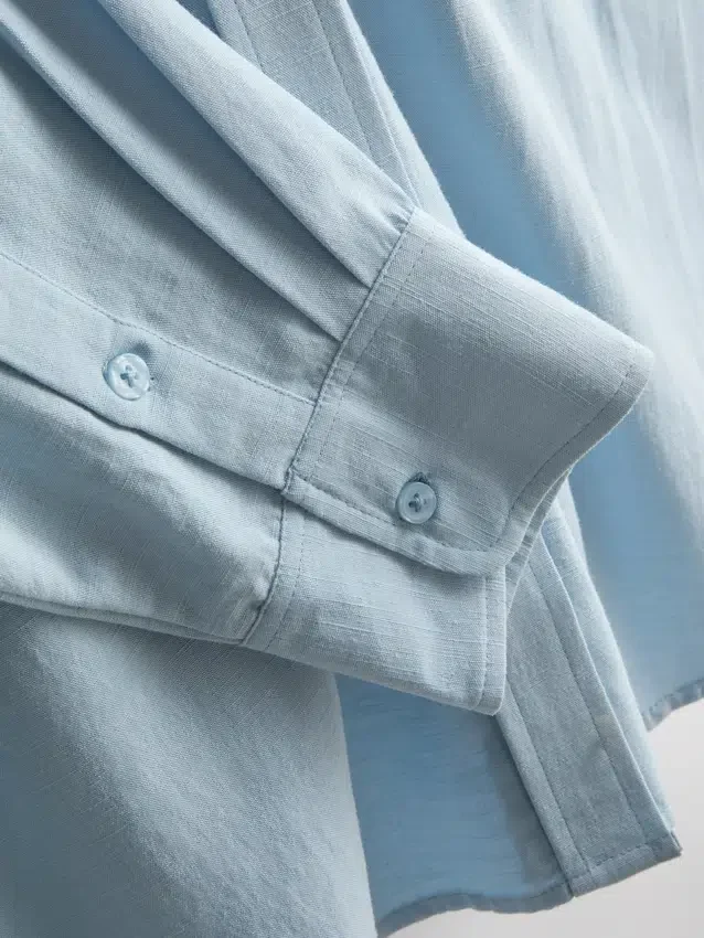 Classic cotton-blend button-down shirt