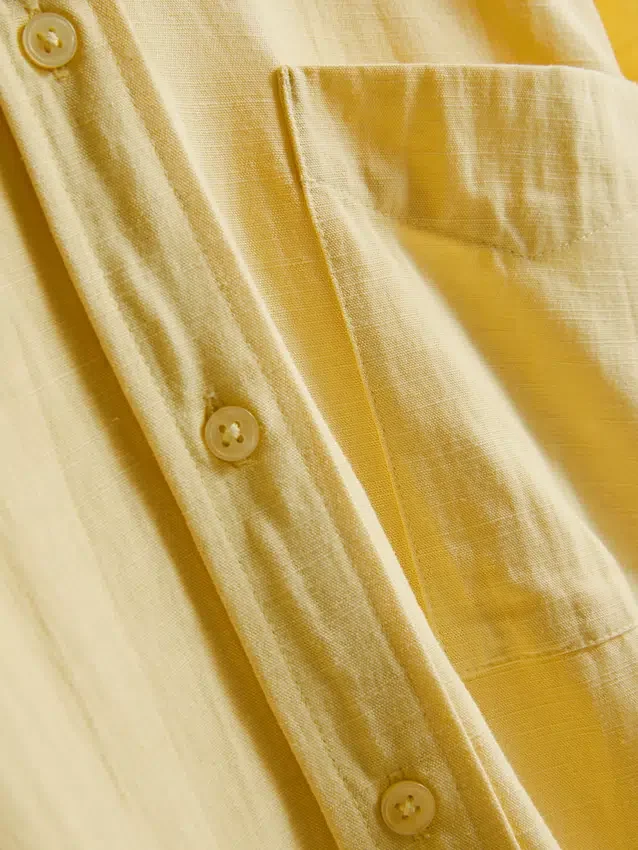 Classic cotton-blend button-down shirt