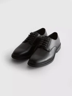 Classic derby shoes