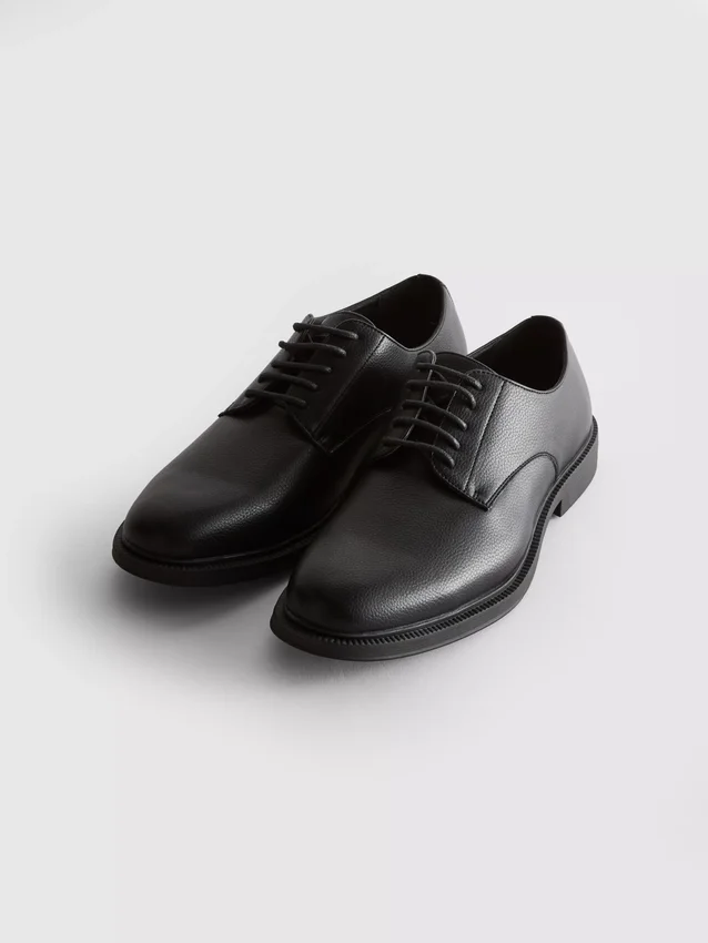 Classic derby shoes
