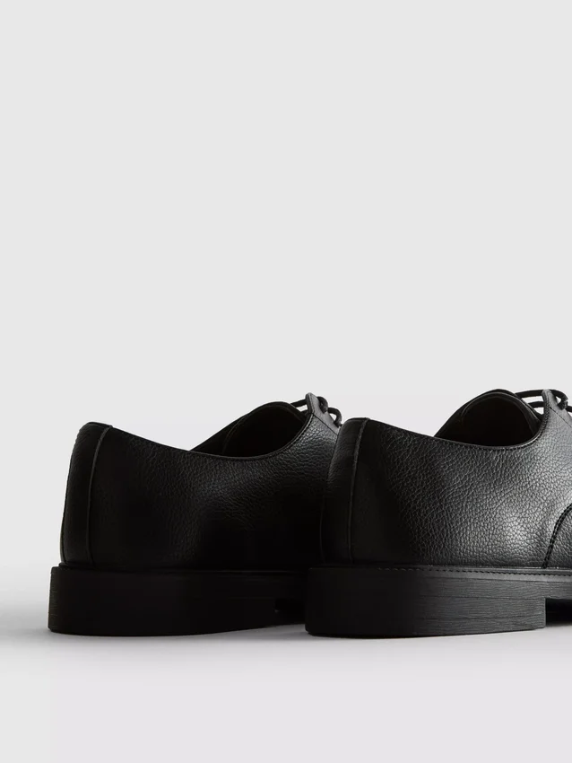 Classic derby shoes