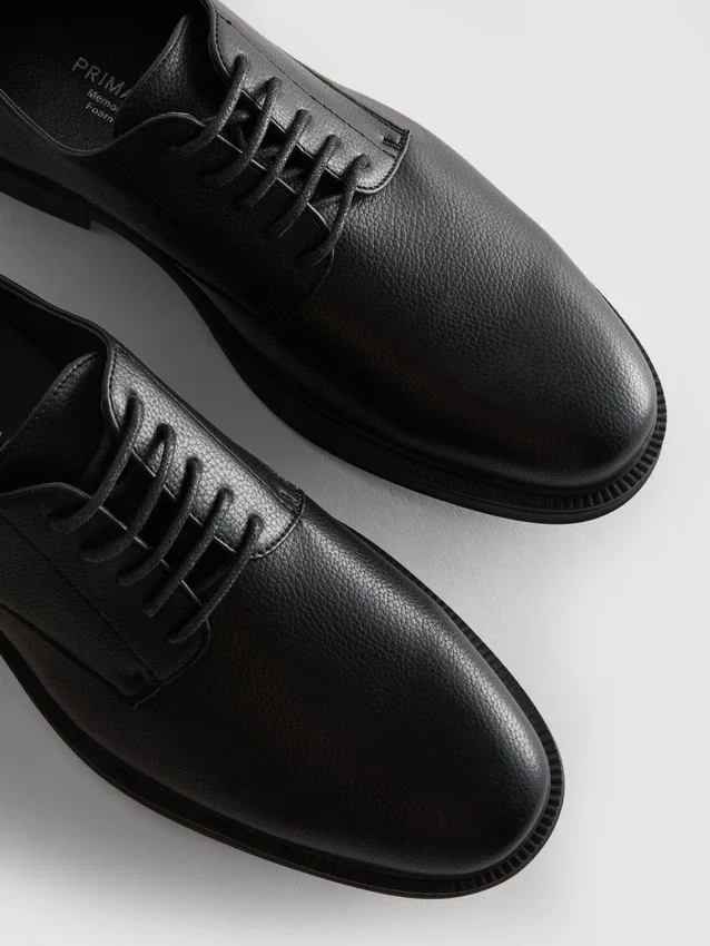 Classic derby shoes