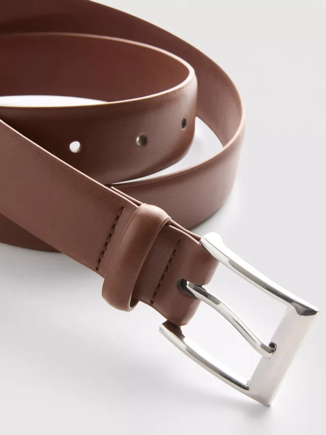 Classic-style faux leather belt