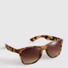 Classic wayfarer sunglasses