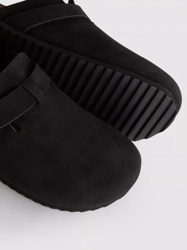 Closed toe mule slippers