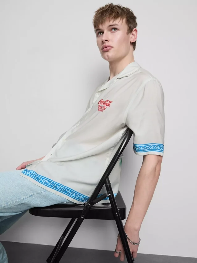 Coca-cola short sleeve shirt