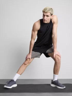 Color block gym shorts