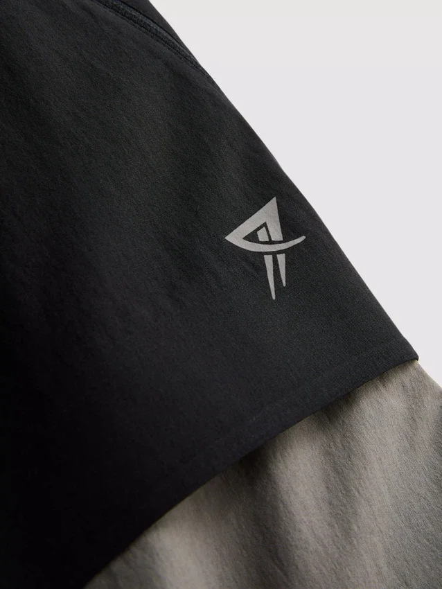 Color block gym shorts