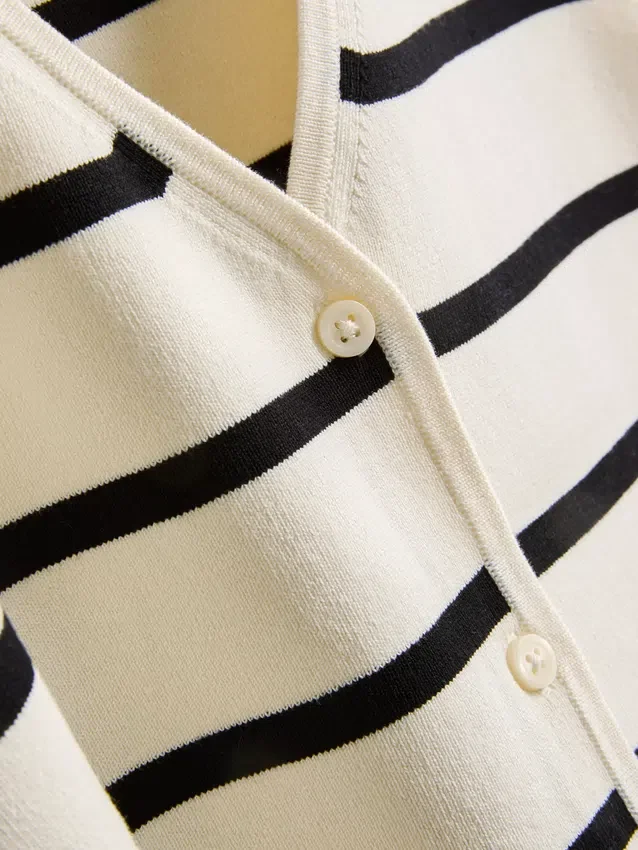 Compact knit waistcoat