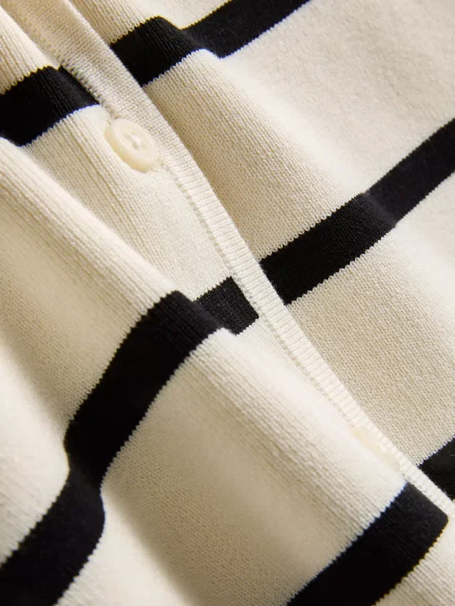 Compact knit waistcoat