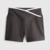 Contrast crossover active shorts