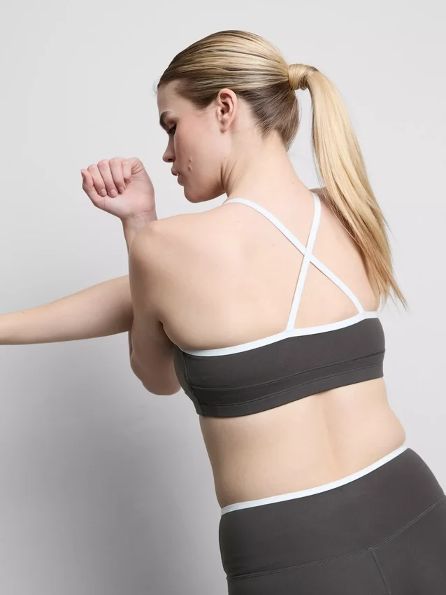 Contrast trim cross-back active crop top