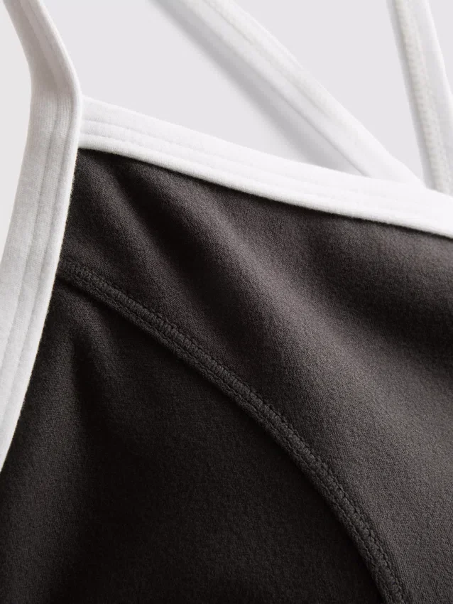 Contrast trim cross-back active crop top