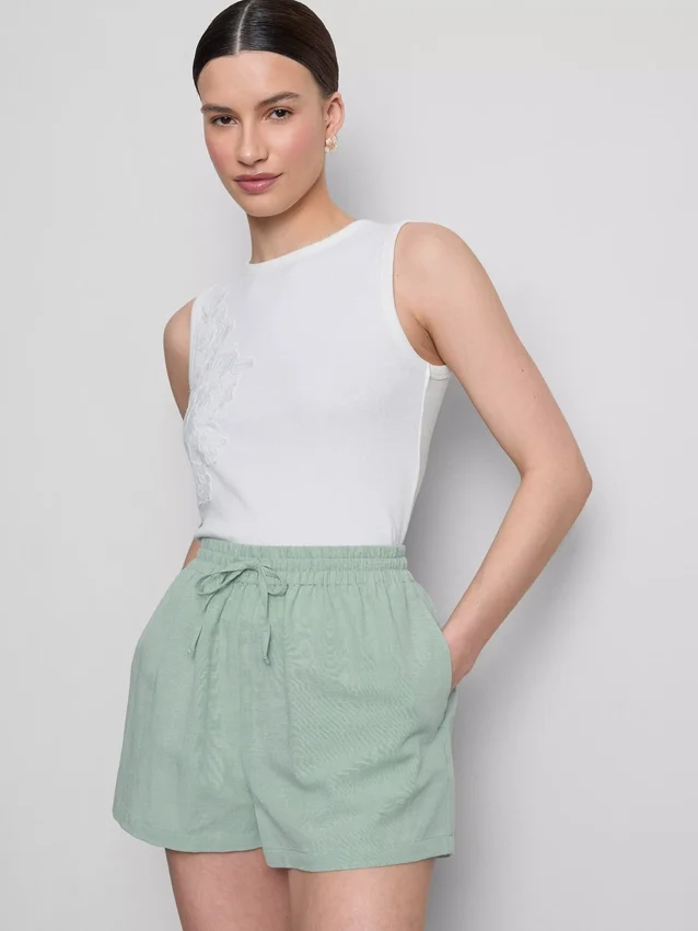 Cotton-blend elastic-waist shorts