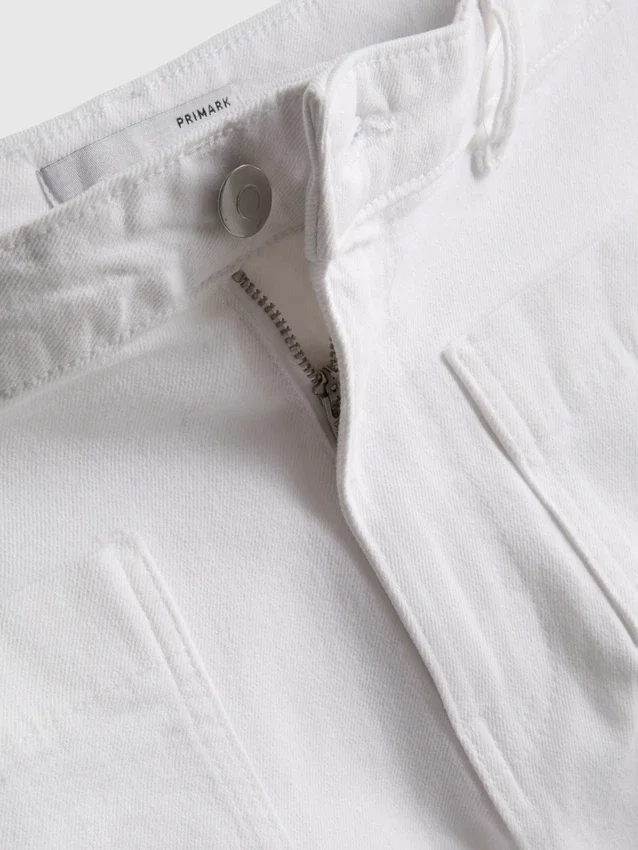 Cotton denim front-pocket shorts