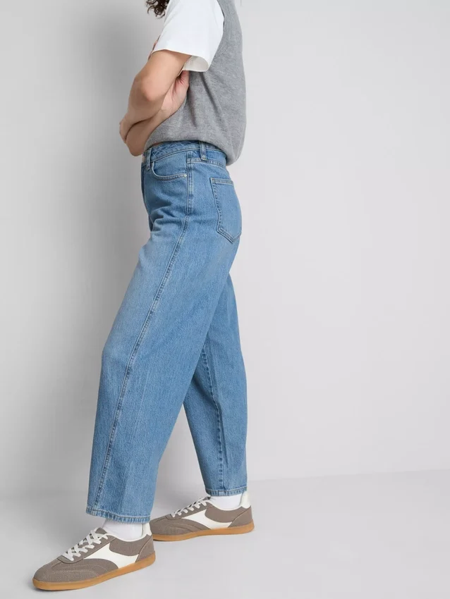 Cotton denim tapered straight leg jeans
