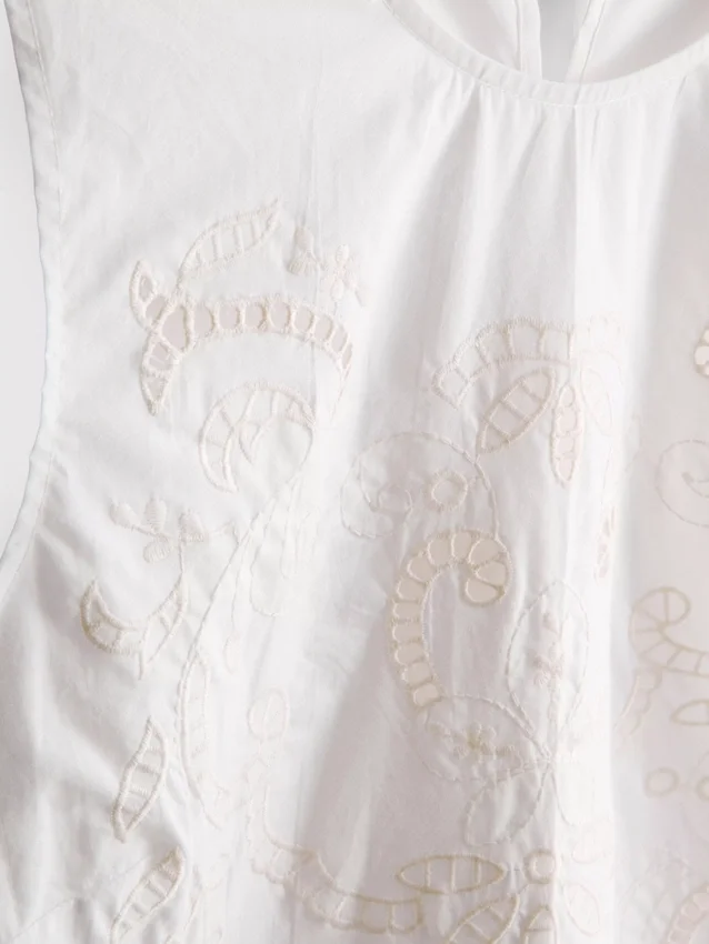 Cotton embroidered short sleeve blouse