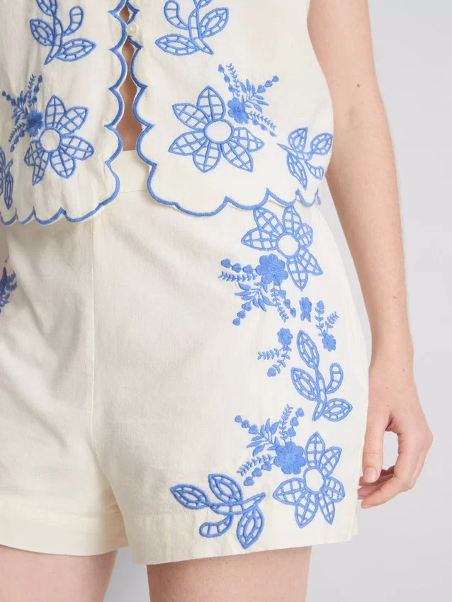 Cotton floral embroidered shorts