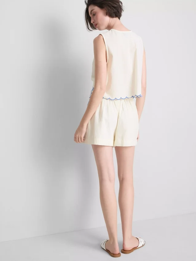 Cotton floral embroidered shorts