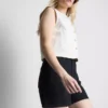 Cotton front-pocket cropped vest