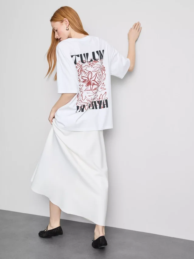 Cotton oversized graphic boyfriend tee