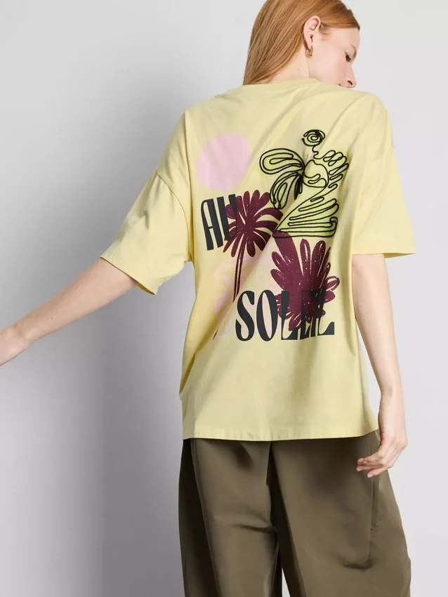 Cotton oversized graphic boyfriend tee