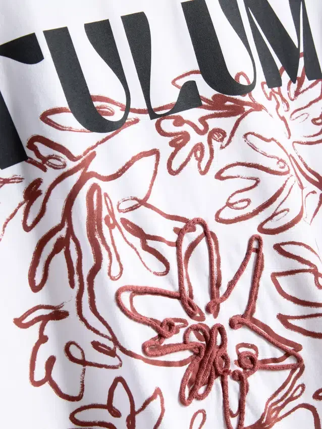 Cotton oversized graphic boyfriend tee