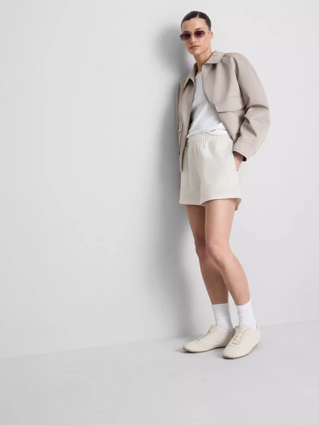 Cotton-rich relaxed airport shorts