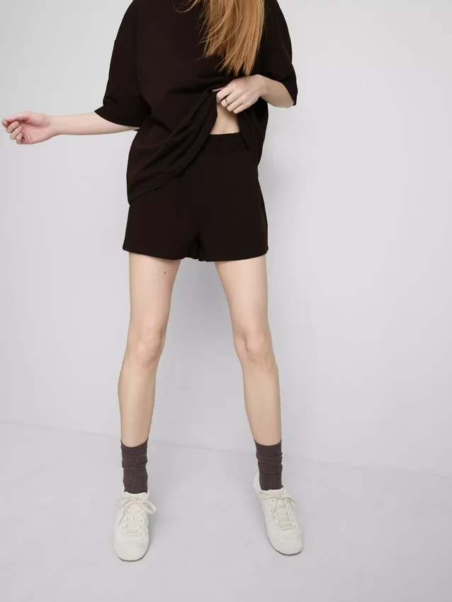 Cotton-rich relaxed airport shorts