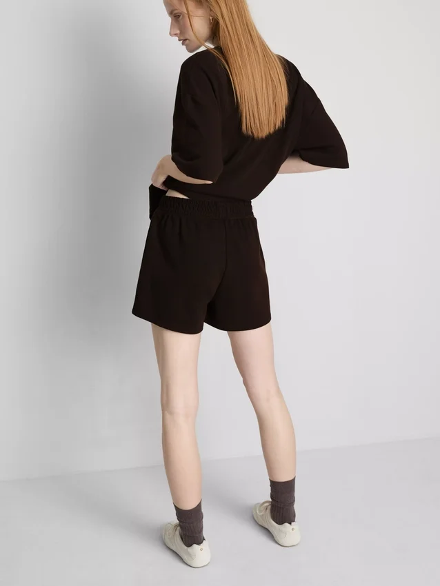 Cotton-rich relaxed airport shorts