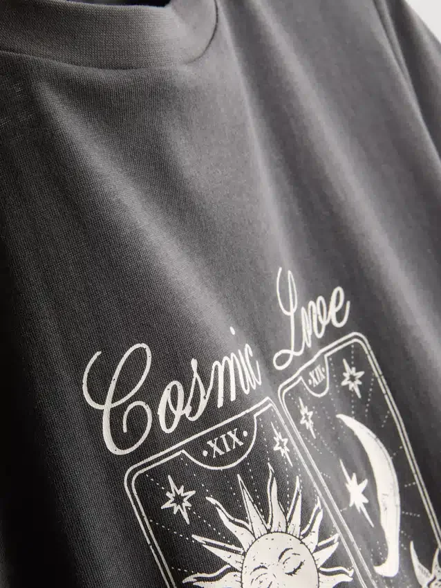 Cotton short sleeve graphic tee