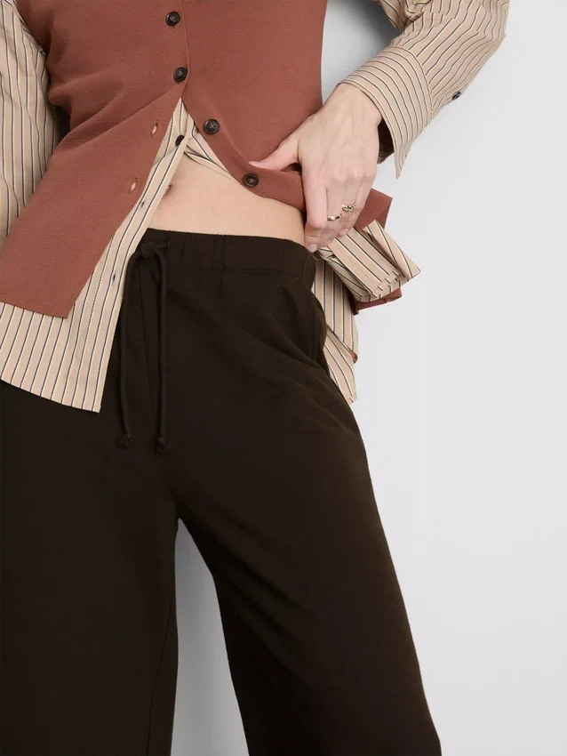 Cozy wide-leg cotton-blend joggers