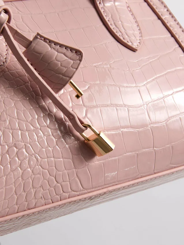 Croc-effect grab bag