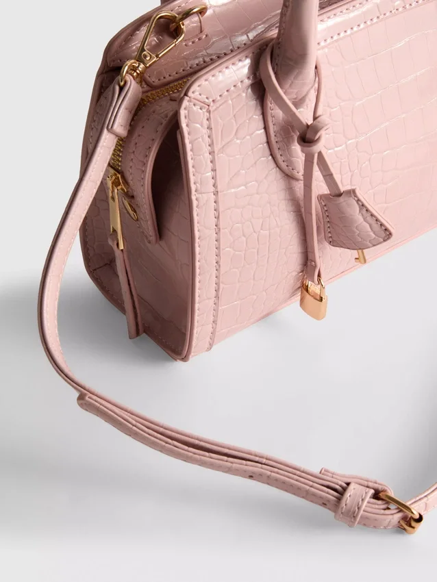 Croc-effect grab bag