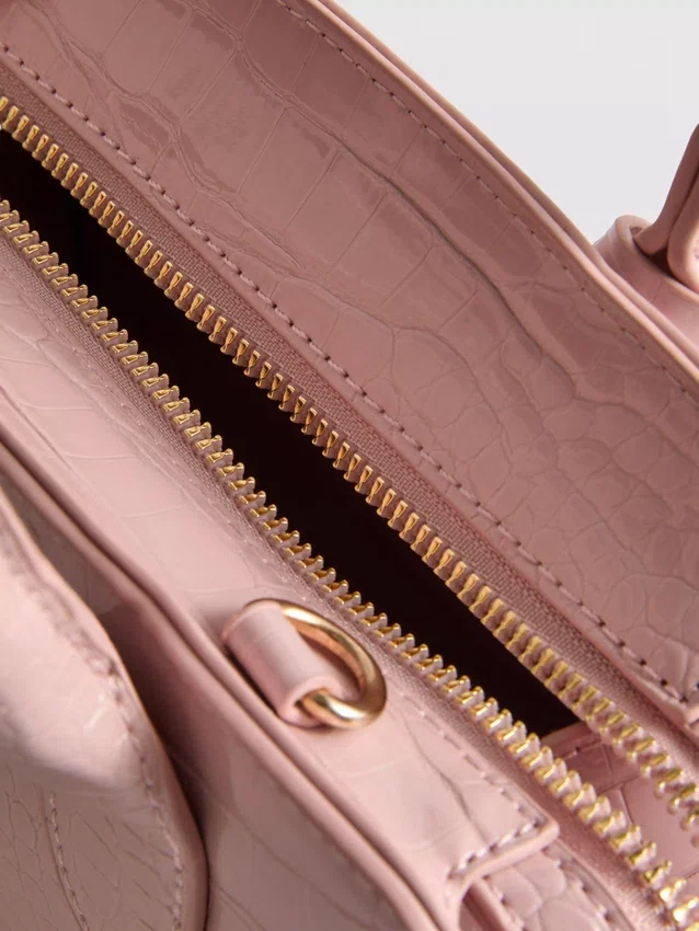 Croc-effect grab bag