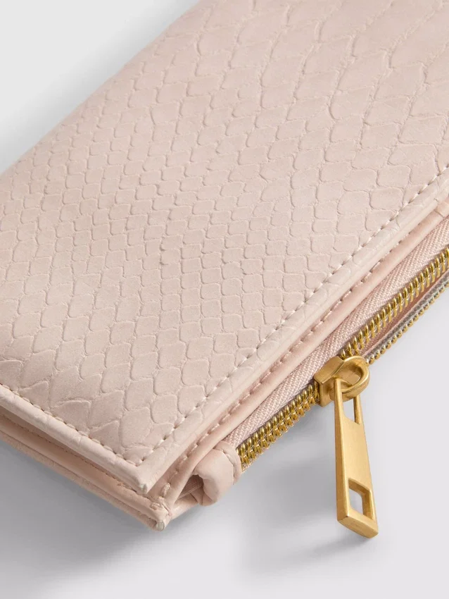 Croc-effect purse